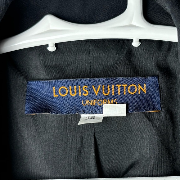 LOUIS VUITTON UNIFORM BLAZER Size 38 - Picture 5 of 6